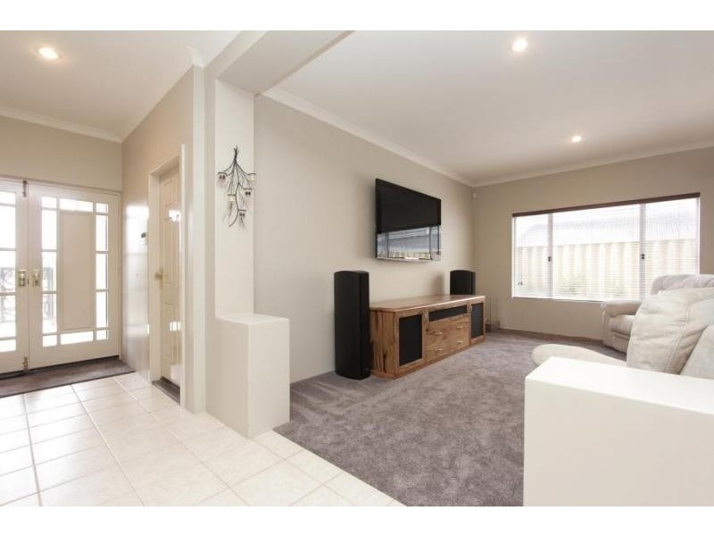 36 Dehavilland View, Maylands WA 6051