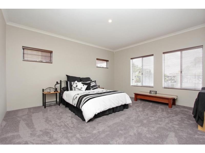 36 Dehavilland View, Maylands WA 6051