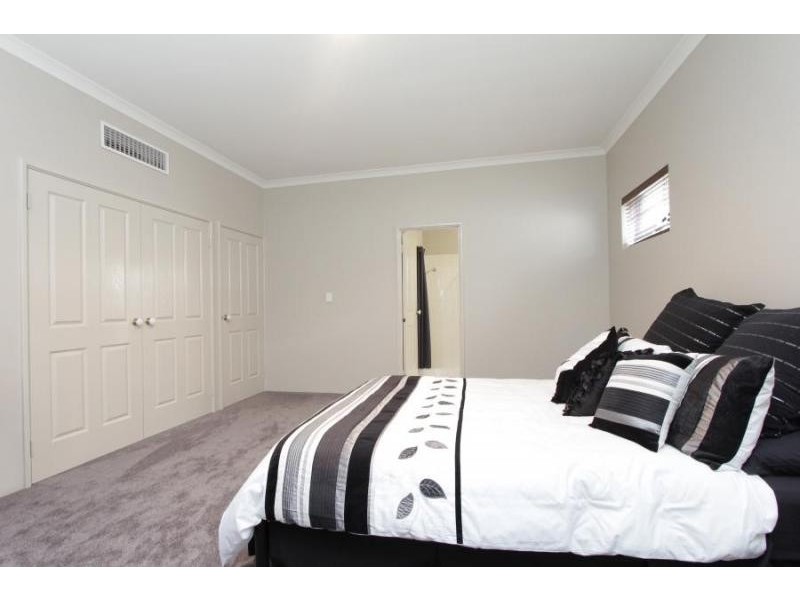 36 Dehavilland View, Maylands WA 6051