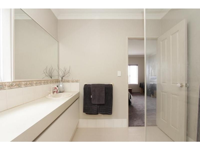 36 Dehavilland View, Maylands WA 6051