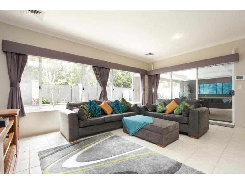 36 Dehavilland View, Maylands WA 6051