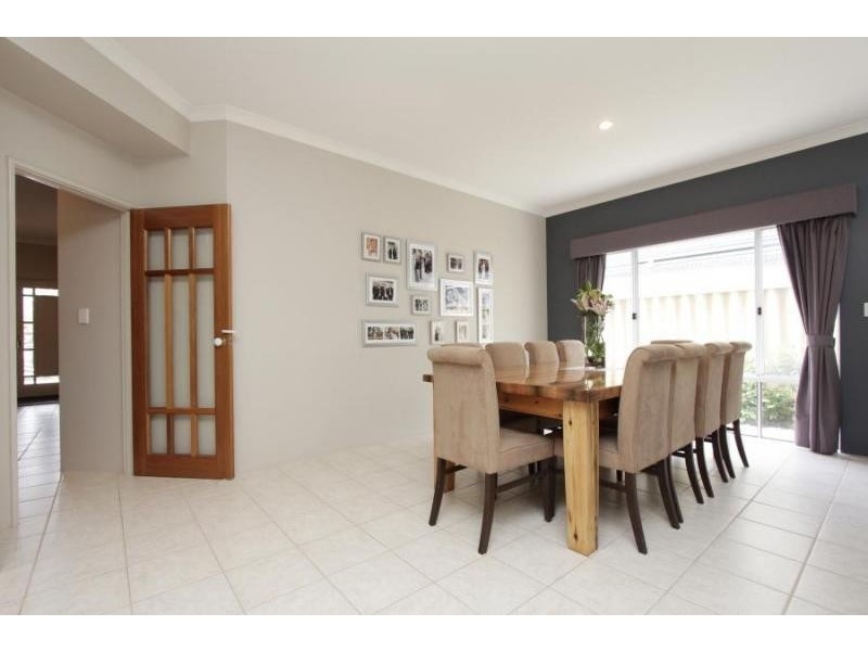 36 Dehavilland View, Maylands WA 6051