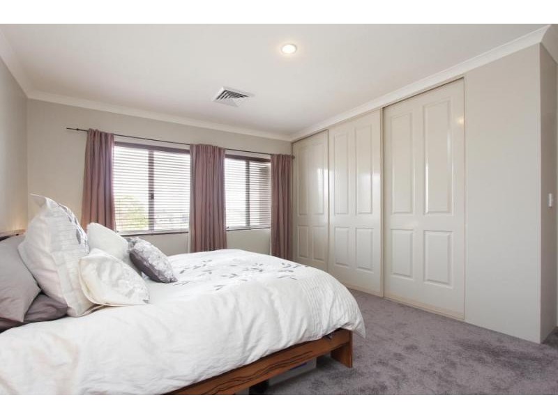 36 Dehavilland View, Maylands WA 6051