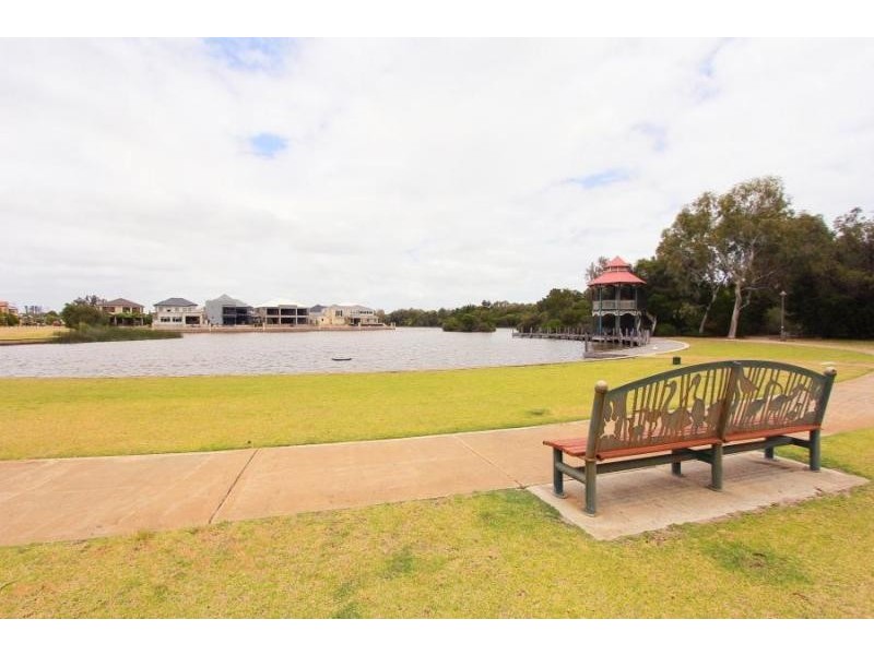36 Dehavilland View, Maylands WA 6051