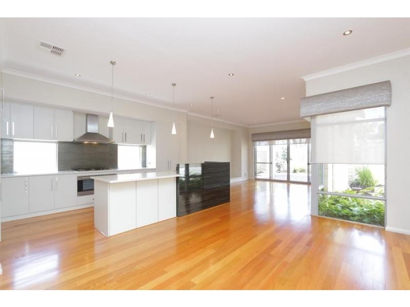 4A Burns Avenue, Yokine WA 6060