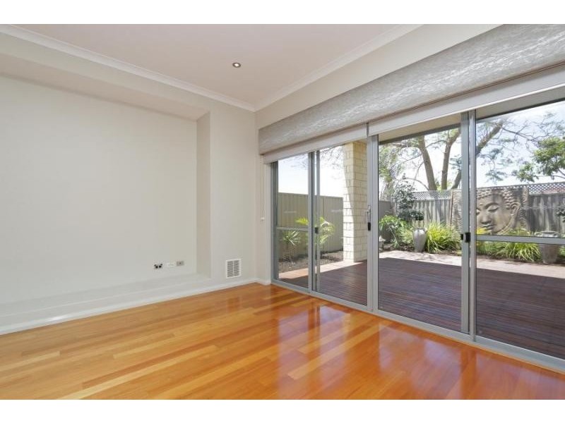 4A Burns Avenue, Yokine WA 6060