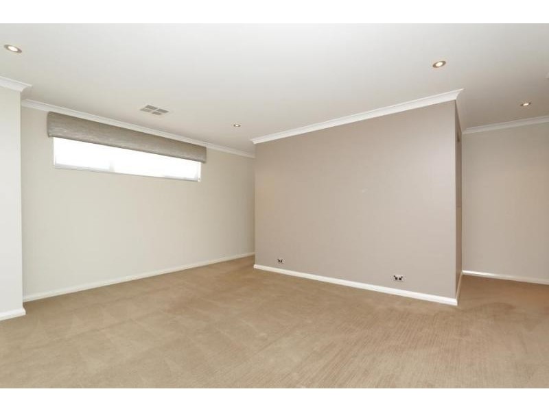 4A Burns Avenue, Yokine WA 6060