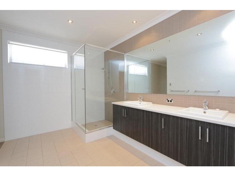 4A Burns Avenue, Yokine WA 6060