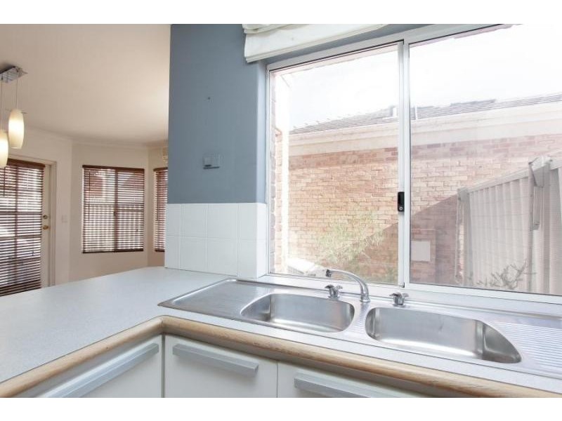 2/57 Kirkham Hill Terrace, Maylands WA 6051