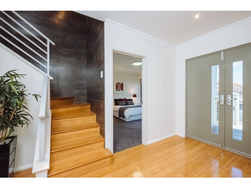 221 Royal St, Yokine WA 6060