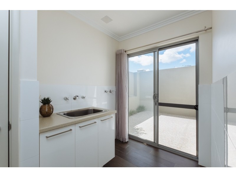 221 Royal St, Yokine WA 6060