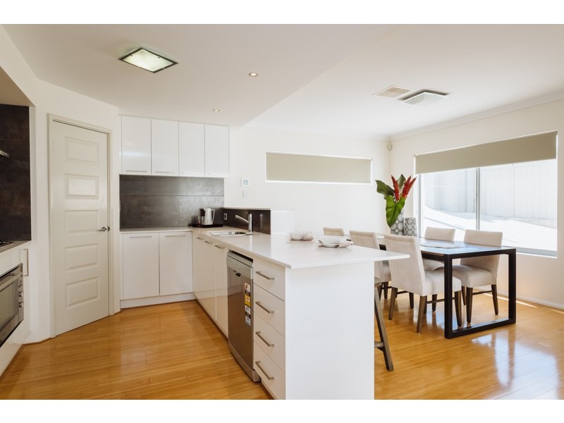 221 Royal St, Yokine WA 6060