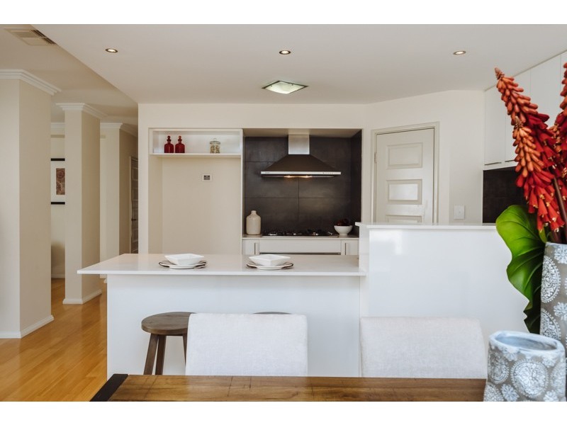 221 Royal St, Yokine WA 6060