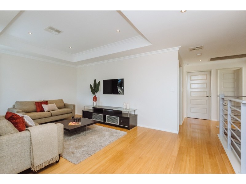 221 Royal St, Yokine WA 6060