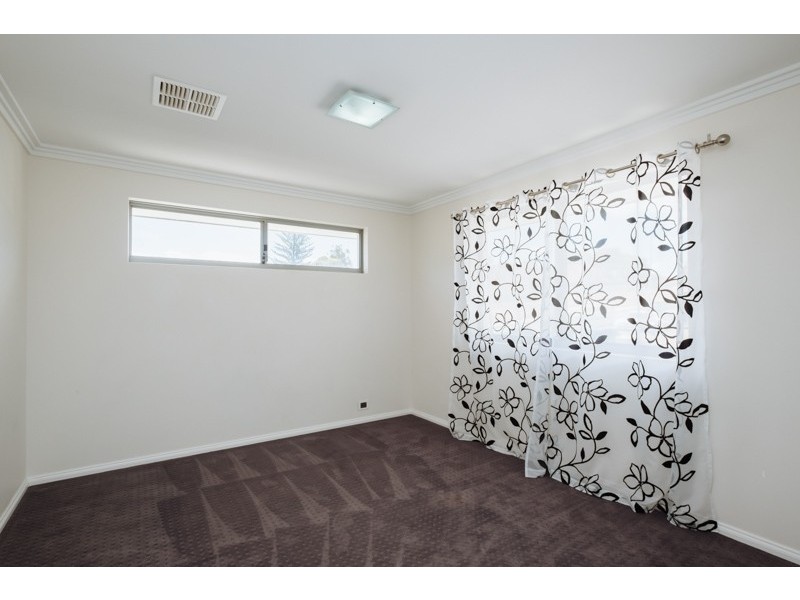 221 Royal St, Yokine WA 6060