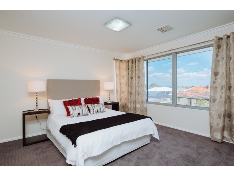 221 Royal St, Yokine WA 6060