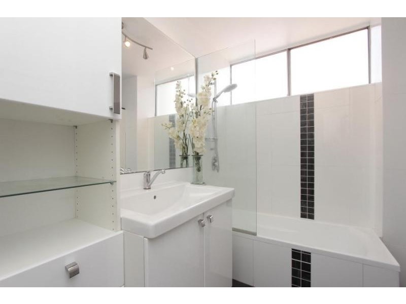 3/12 Wall Street, Maylands WA 6051