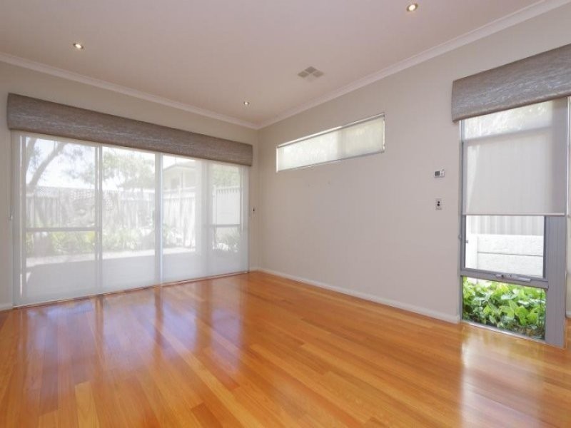 4A Burns Avenue, Yokine WA 6060