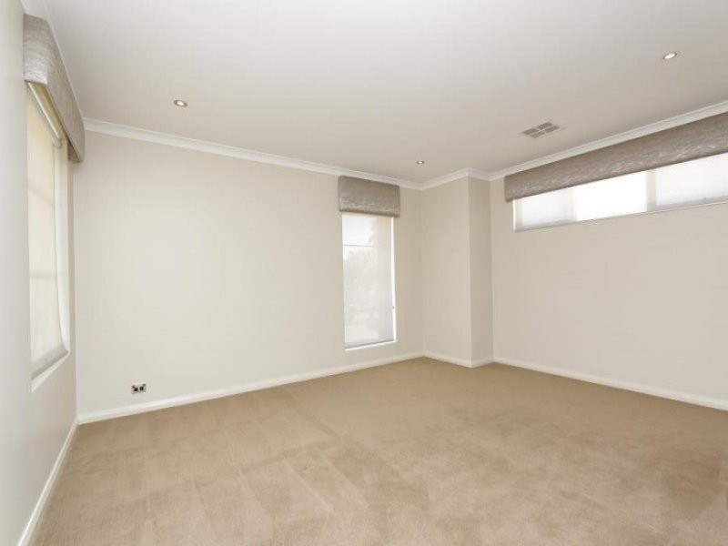 4A Burns Avenue, Yokine WA 6060
