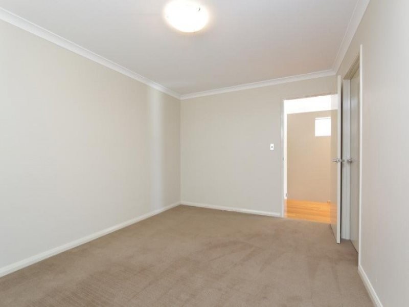 4A Burns Avenue, Yokine WA 6060