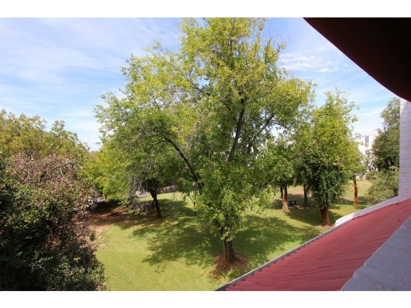 60/12 Wall Street, Maylands WA 6051