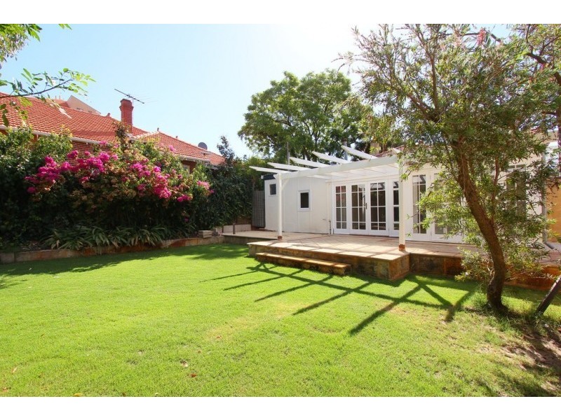 7 Lawley Crescent, Mount Lawley WA 6050