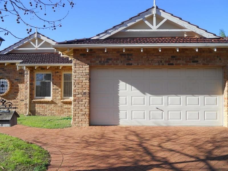 2 Kings Row, Mount Claremont WA 6010