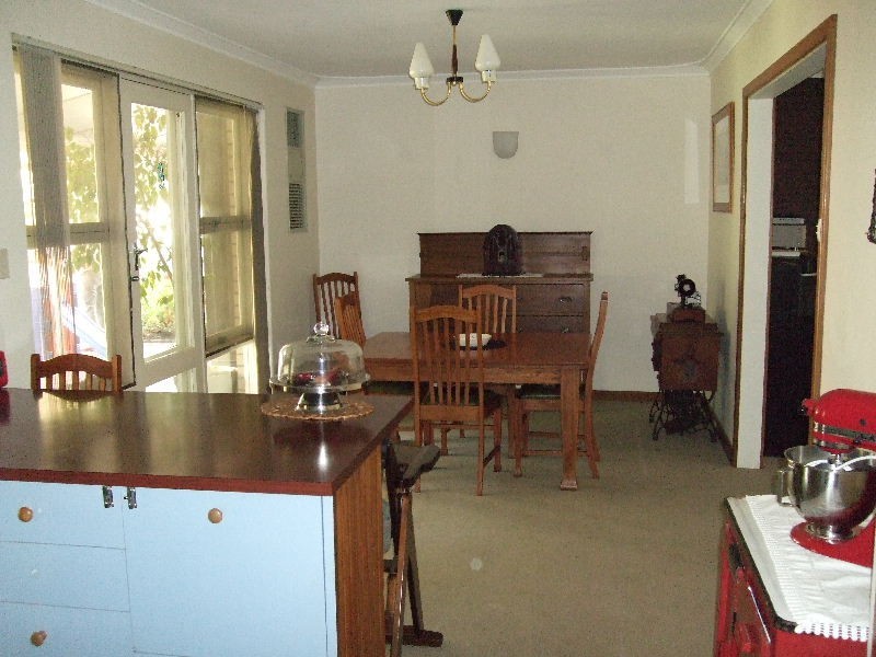 9 Peebles Road, Floreat WA 6014