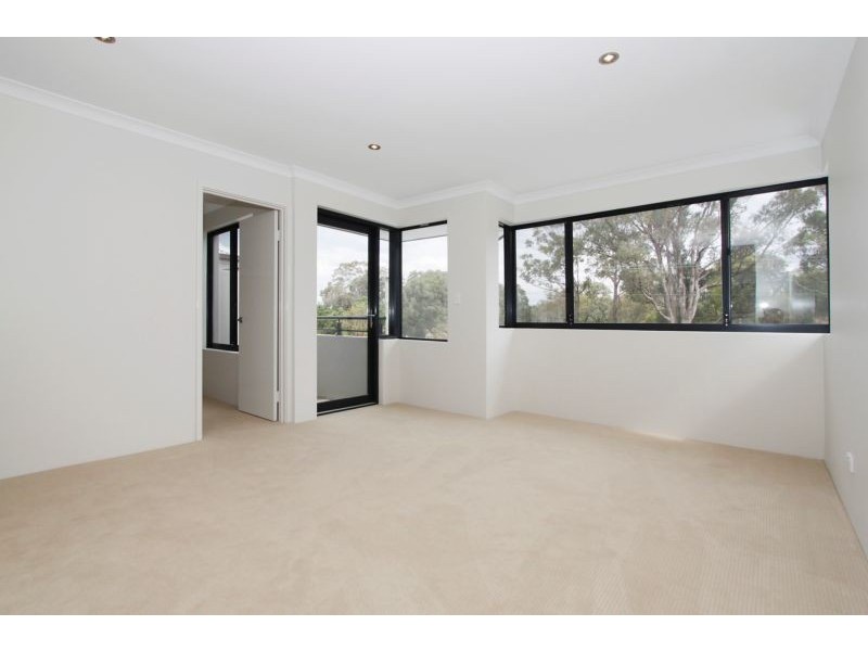 84A Jackson Avenue, Karrinyup WA 6018