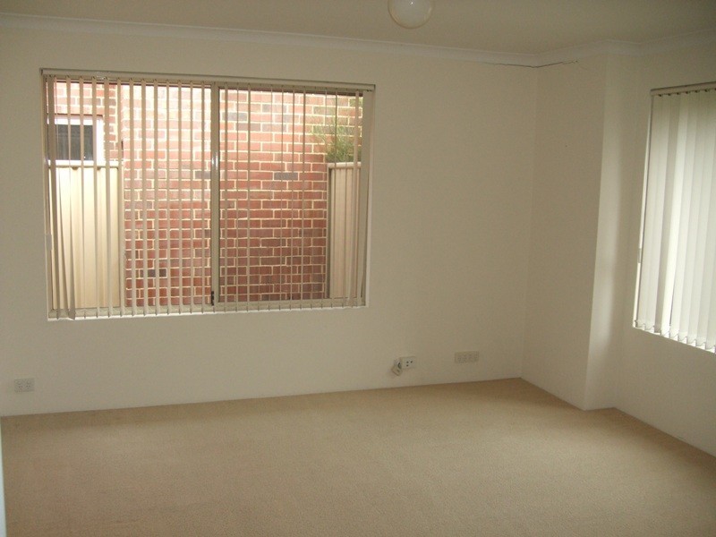 16 Bronzewing Loop, Wembley WA 6014