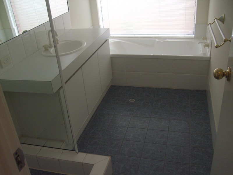 16 Bronzewing Loop, Wembley WA 6014