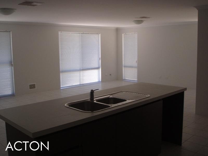 6 Galileo Avenue, Tapping WA 6065