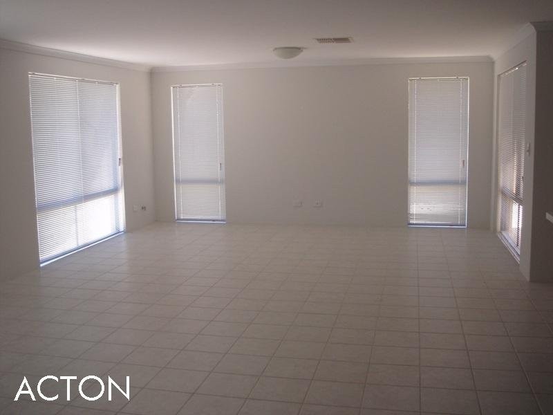 6 Galileo Avenue, Tapping WA 6065