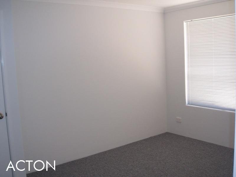 6 Galileo Avenue, Tapping WA 6065