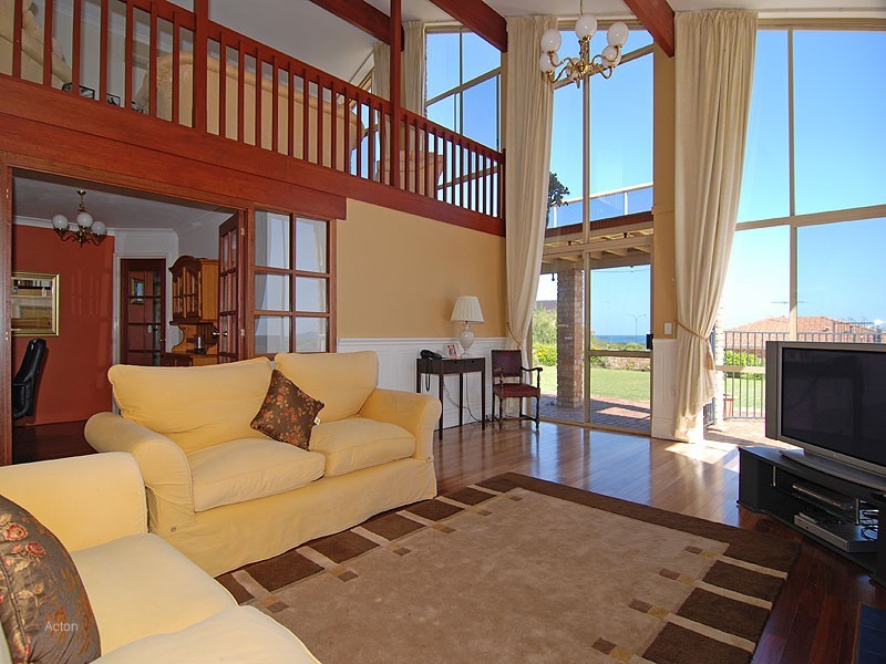 16 Couragous Place, Ocean Reef WA 6027