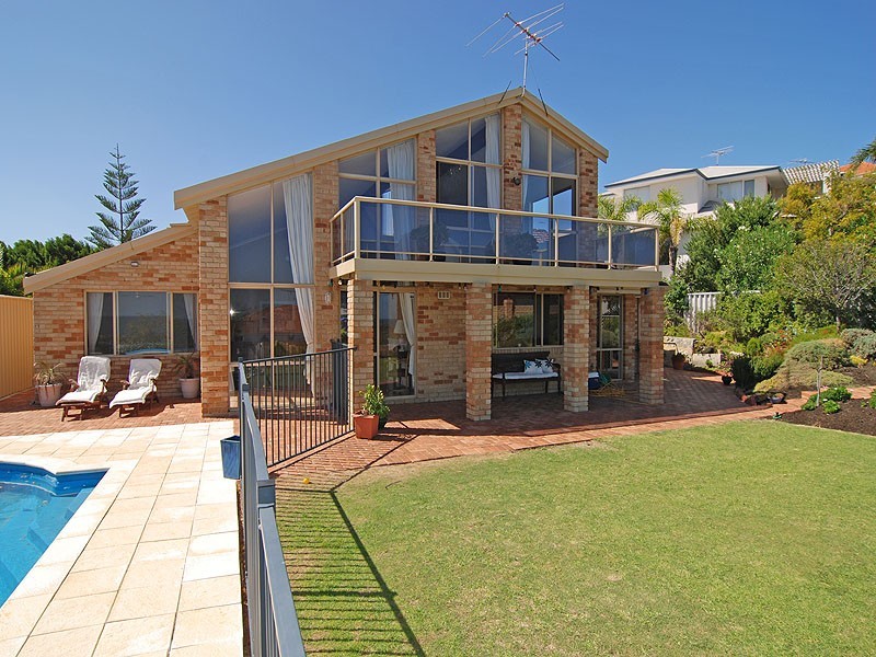 16 Couragous Place, Ocean Reef WA 6027