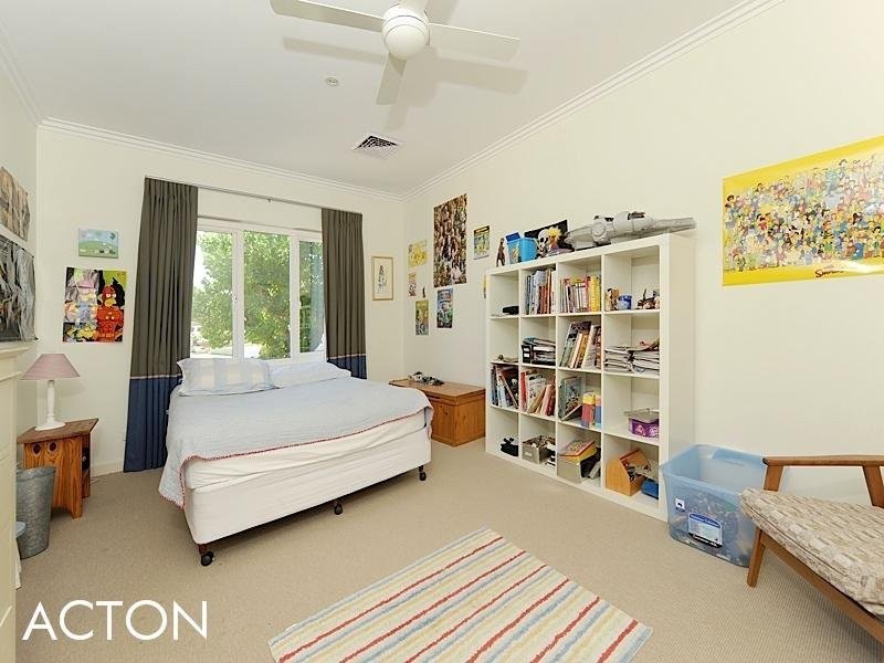 11 Dodonia Gardens, City Beach WA 6015