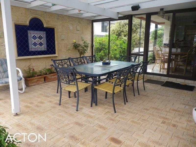 58 Tarongo Way, City Beach WA 6015