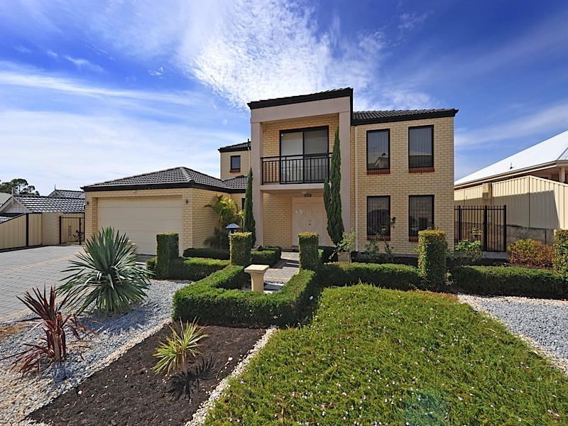 26 WOODLEA Crescent, Joondalup WA 6027