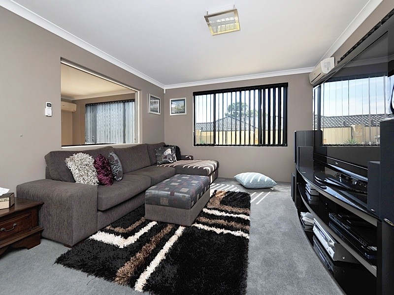 26 WOODLEA Crescent, Joondalup WA 6027