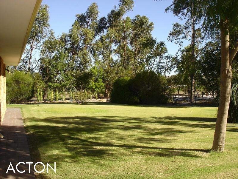 43 Sovereign Hill Drive, Gabbadah WA 6041