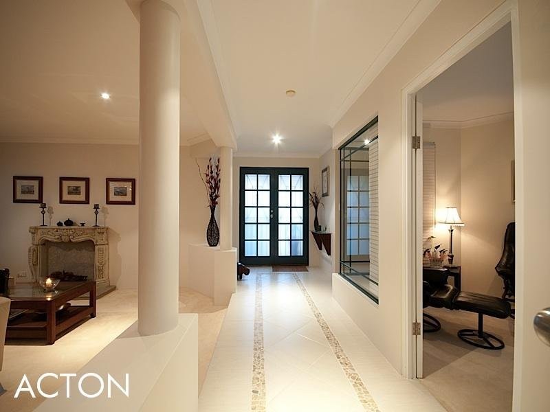 2 Graton Loop, Iluka WA 6028