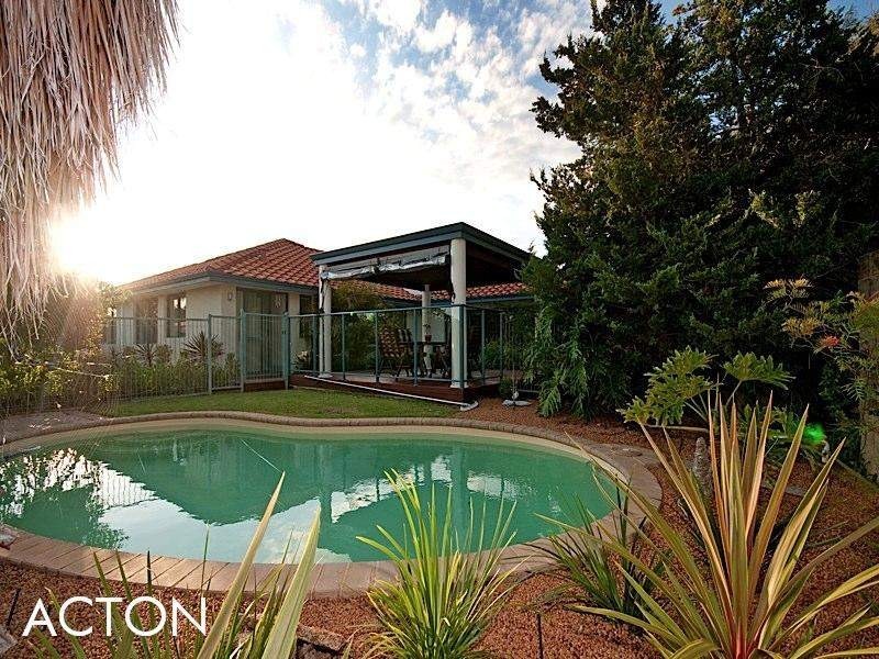 2 Graton Loop, Iluka WA 6028