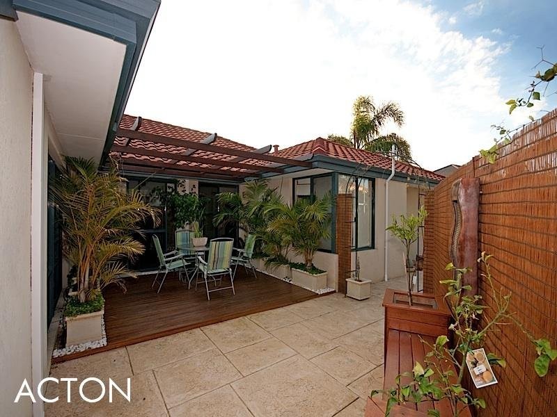 2 Graton Loop, Iluka WA 6028