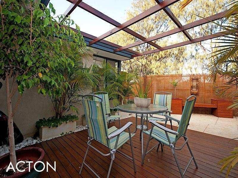 2 Graton Loop, Iluka WA 6028