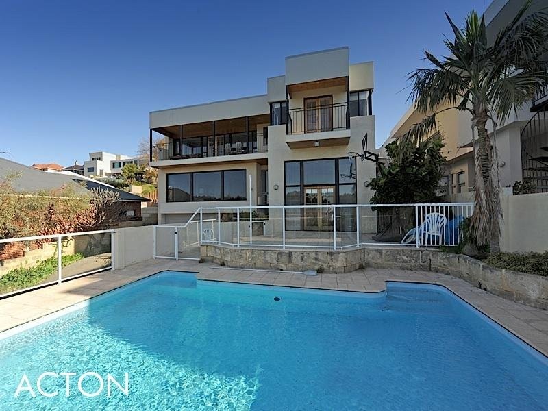 24 Burke Drive, Attadale WA 6156