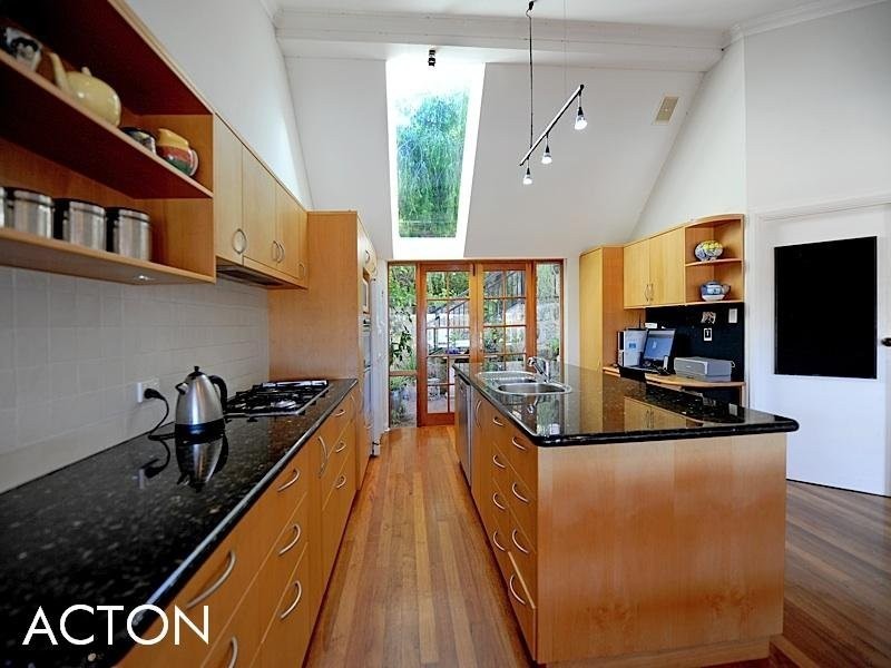 24 Burke Drive, Attadale WA 6156