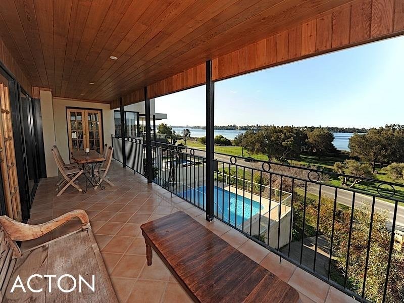 24 Burke Drive, Attadale WA 6156