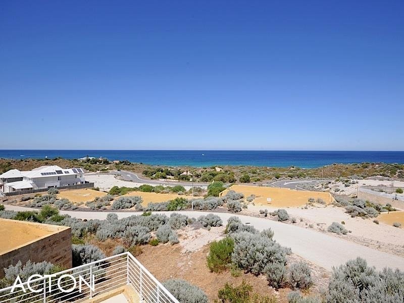 8 Knoll Rise, Yanchep WA 6035