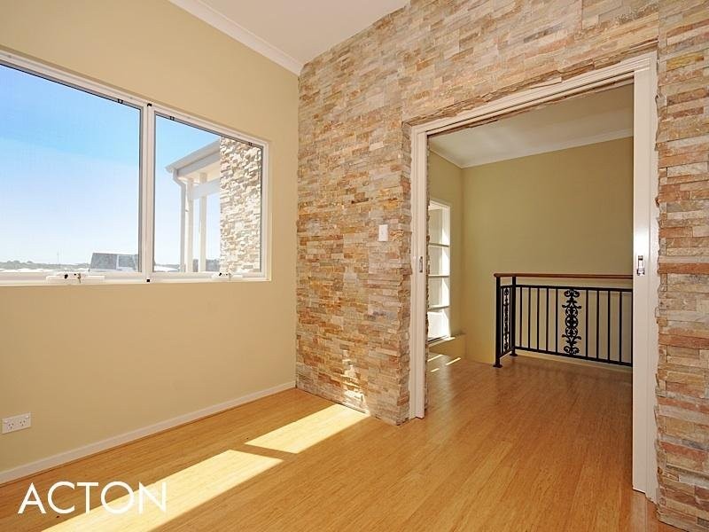 8 Knoll Rise, Yanchep WA 6035